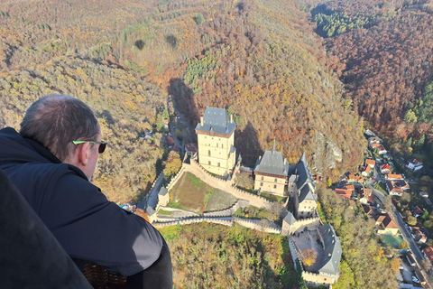 From Prague: Balloon ride with Champagne & Picnic