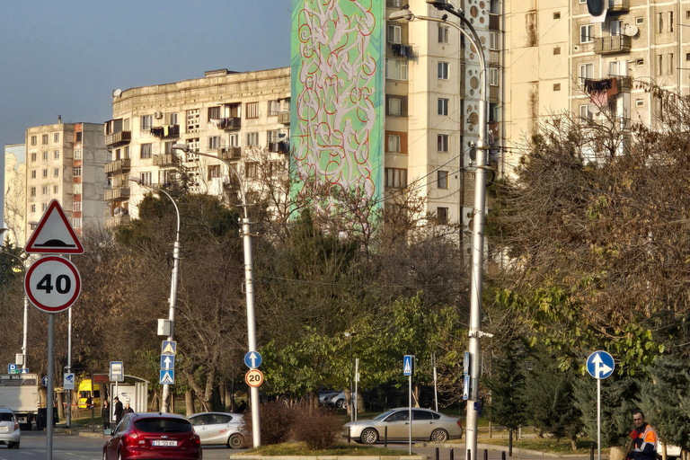 Tbilisi: Soviet District Tour with Local Family Visit