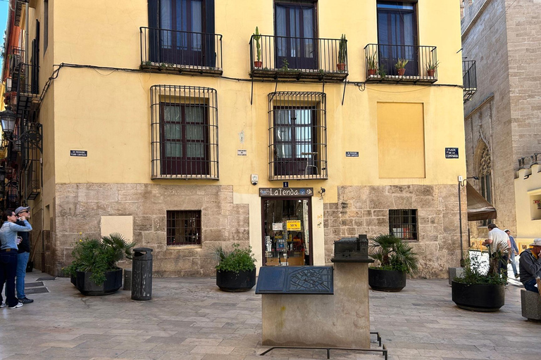 Valencia: La Lonja de la Seda Tour with Fast Track Entry