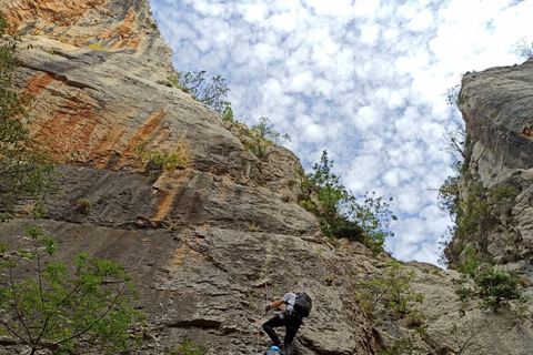 Vanuit Mostar: Via Ferrata BlagajVia Ferrata Blagaj: ervaar adrenaline met ons