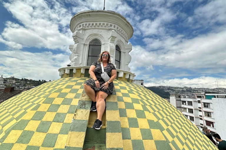 Quito Old Town: Domes, History & Coffee