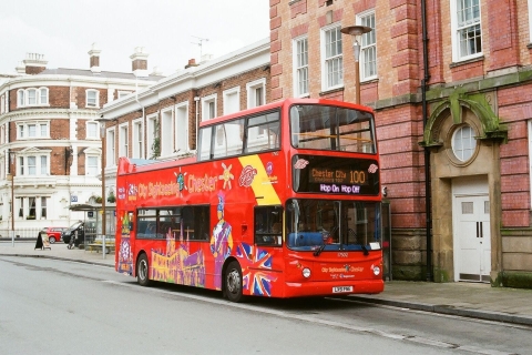 Tour en autobús con paradas libres por la ciudad de ChesterPase de 24 horas