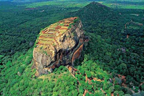 Sigiriya Unforgetable Sightseeing Tour by Tuk-Tuk