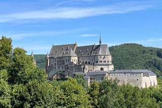 Luxembourg Vianden Castle Tour with Transfer + surprise stop