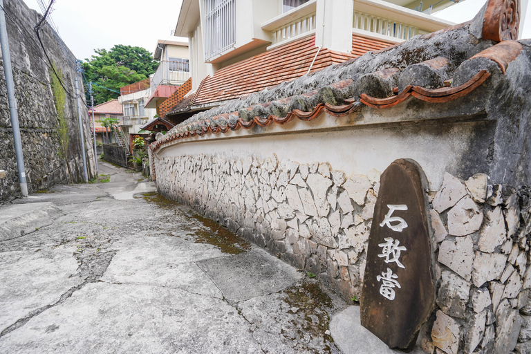 Naha: Okinawa Shuri Castle Peace Walking Tour