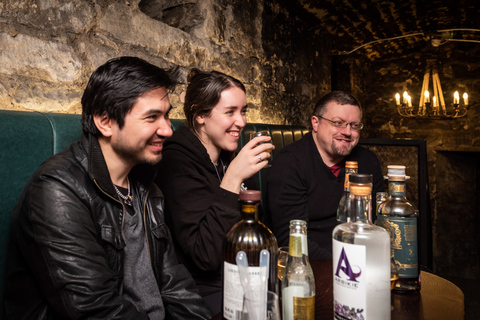 Edinburgh: Gin-Verkostung im Underground Venue