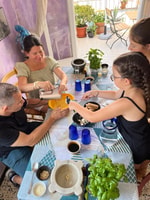 Cucinare con Luca, Classe di Pasta Tiramisu a Riomaggiore - Housity