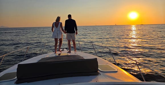 Private Luxury Yacht Experience with BBQ and Drinks