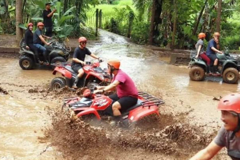 Bali: Ubud Dragon Face ATV e Ayung Rafting con pastoSolo Ubud: Grotta del Drago ATV e rafting sul fiume - con trasferimenti