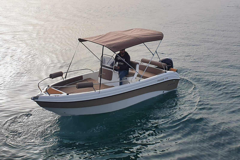 Rhodos: 4 uur durende privéboottocht met visuitrustingRhodes: Privéboottocht van 4 uur om te vissen, inclusief uitrusting