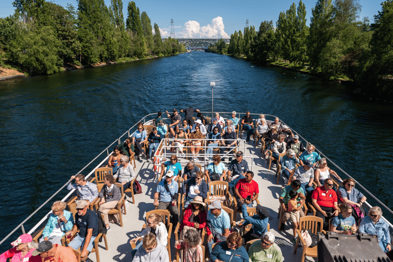 Seattle: Locks Cruise with Local Guide Departs From AGC Marina/Lake Union with Return Bus