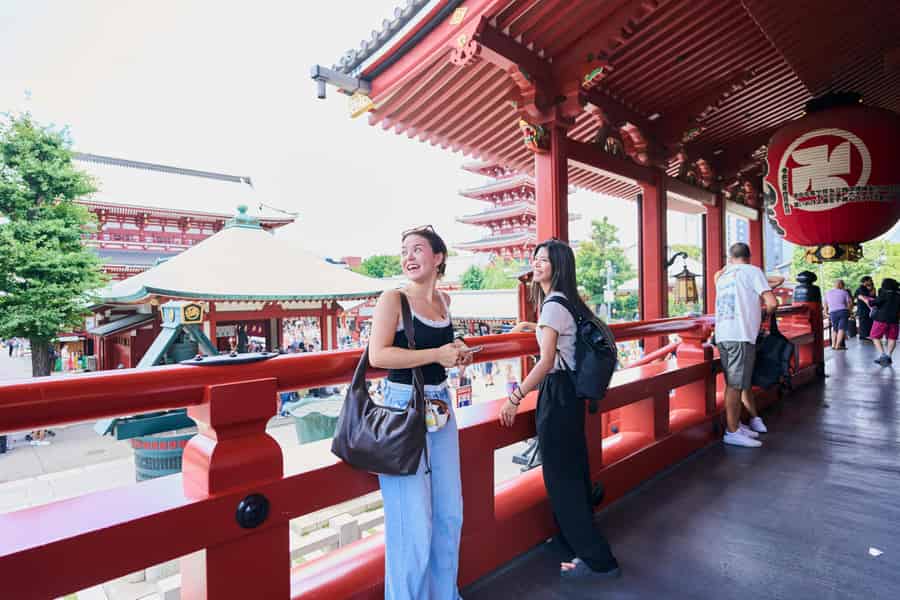 Tokio: Asakusa & Sensoji ー Rundgang durch den ältesten Tempel (2 Stunden). Foto: GetYourGuide Tokio: Asakusa & Sensoji ー Rundgang durch den ältesten Tempel (2 Stunden). Foto: GetYourGuide