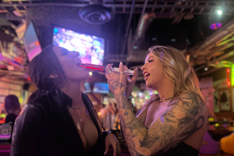 Nashville: Bar Crawl z przewodnikiem i zniżkami na drinki