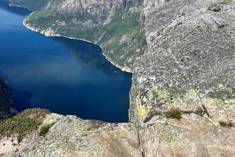 Stavanger: Kjerag Hike with Guide and Transportation
