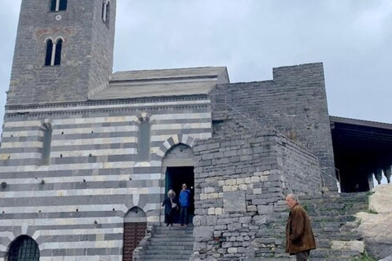 From Livorno: Accessible Cinque Terre and Pisa Private Trip