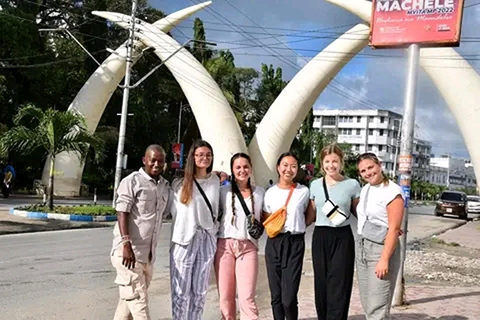 Mombasa: tour a piedi della città e tour del centro culturale Bombolulu