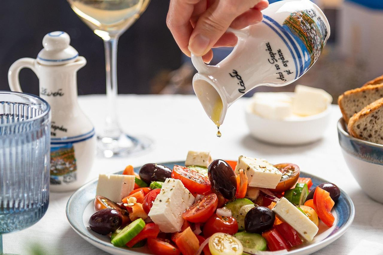 Serata greca a Santorini con meze, vino e spettacolo di danza