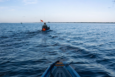 Corpus Christi: Motorized Kayak Rental