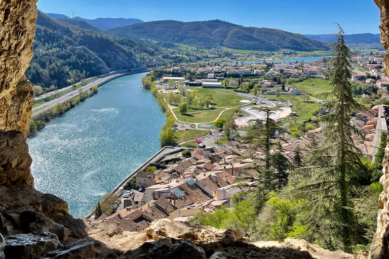 Vertigo hike: the Trou de l'Argent cave from Sisteron