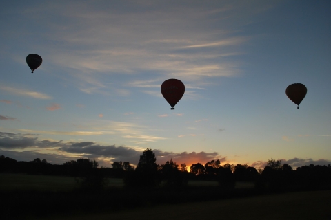Gold Coast Australia Wschód słońca lot balonem na gorące powietrze60-minutowy lot balonem ze śniadaniem z szampanem