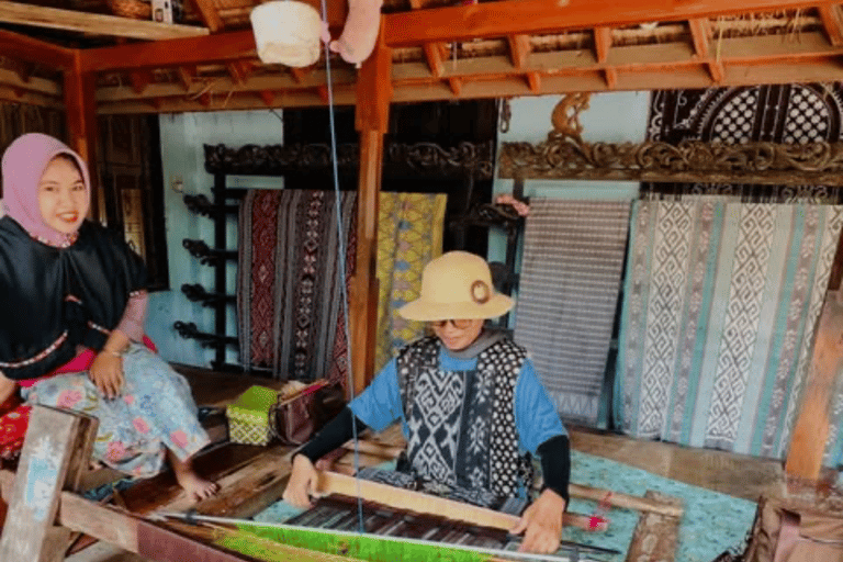 Lombok: Benang Stokel & Kelambu Waterfalls Tour with Pickup Lombok: Benang Stokel & Kelambu Waterfalls Tour for group
