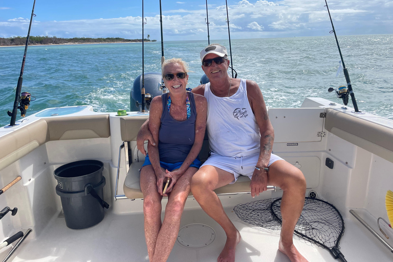 Key West: Fishing and Sandbar Boat Excursion