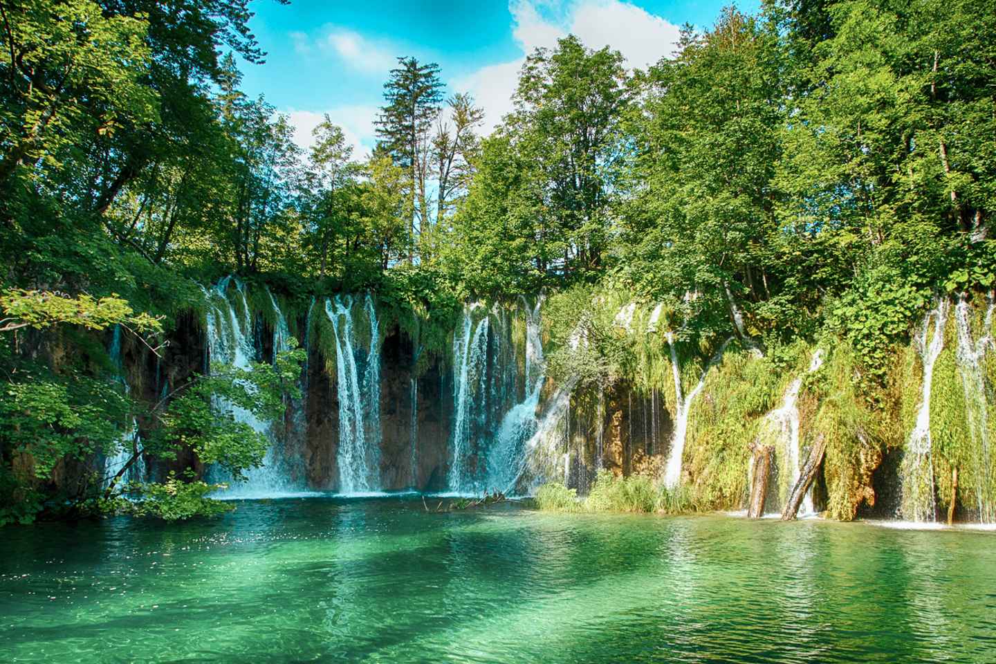 From Zagreb: Plitvice Lakes Guided Day Trip