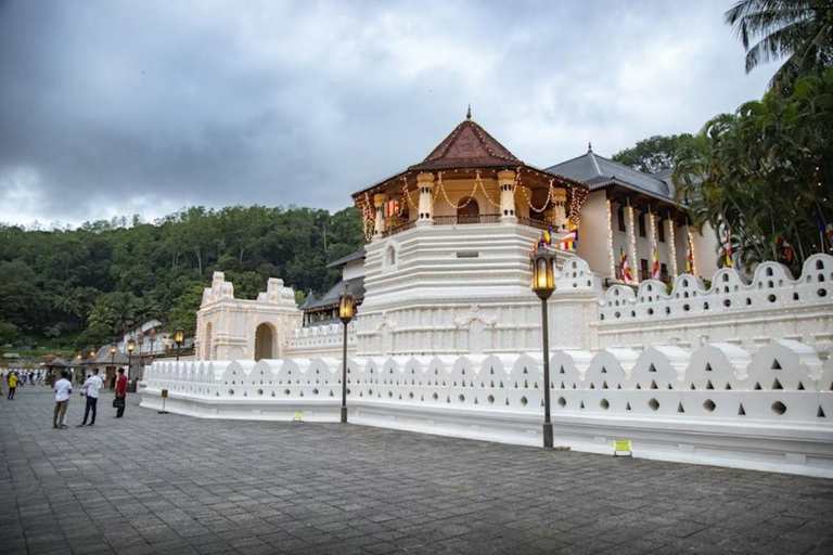 Kandy Hidden Gems & Cultural Heritage City Tour Kandy Hidden Gems & Cultural Heritage City Tour by Car