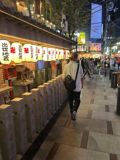 大阪夜间活动：隐秘小巷和当地街道