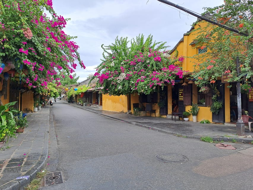 Sanctuaire De My Son Et Vieille Ville De Hoi An Depuis Hoi An Ou Da