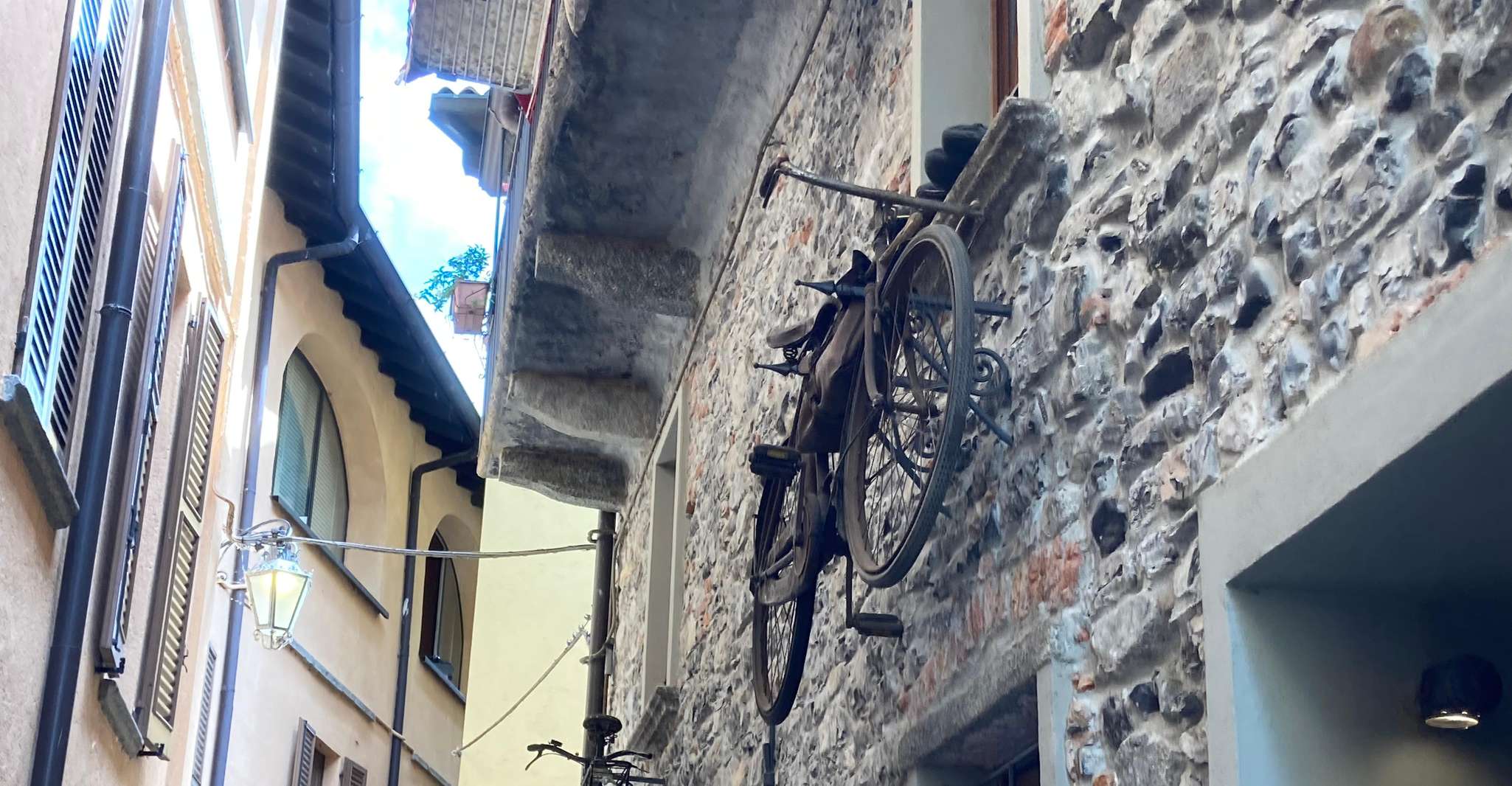 Desde Lugano, Bellaggio y Como viaje en tren y bote - Housity