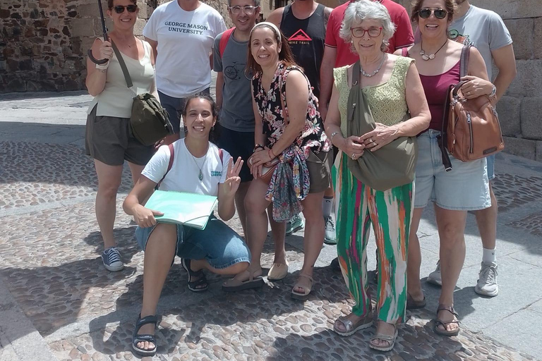 Cáceres: Full Sightseeing Tour of the Historic Center with Local Guide in Spanish