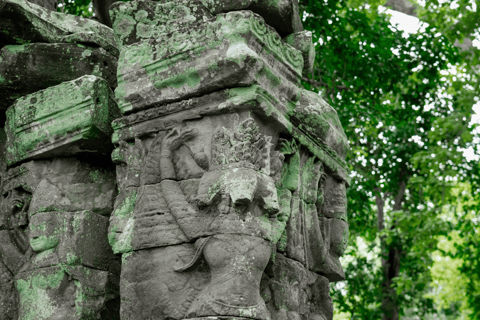 Banteay Chhmar: Journey to Khmer Fortress in the Jungle
