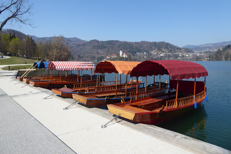 Zagreb: Postojna Cave, Lake Bled & Ljubljana Private Tour