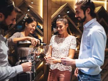 Szczecin Cata de Vinos Visita Privada con Experto en Vinos
