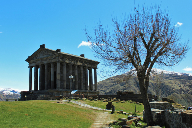 Yerevan: Treasures of Armenia 8-Day Tour With Tastings