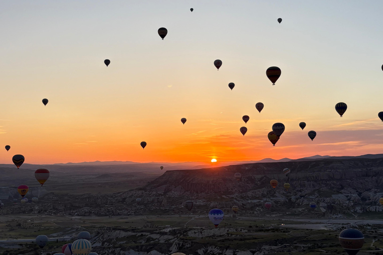 Cappadocia: Hot Air Balloon Proposal with Photos & Video 1-HOUR COMFORT FLIGHT IN A BASKET FOR 20 PEOPLE