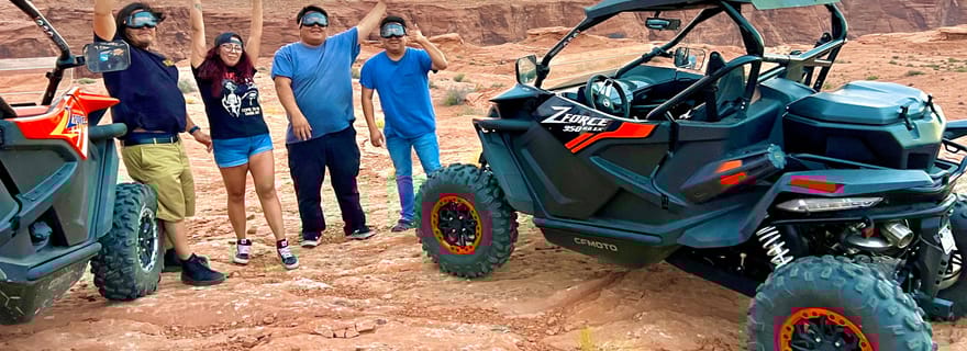 Page : Excursion en UTV au coucher du soleil près du belvédère de Horseshoe Bend