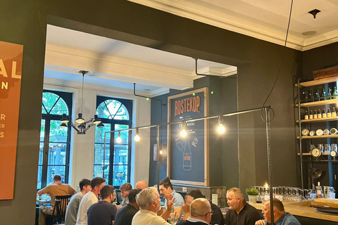 Bruges: Walking Tour, praline, Canal Cruise, and Burger Meal