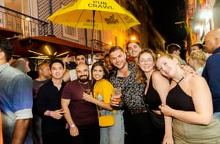 Tour de bares en Nochevieja + entrada VIP a discoteca