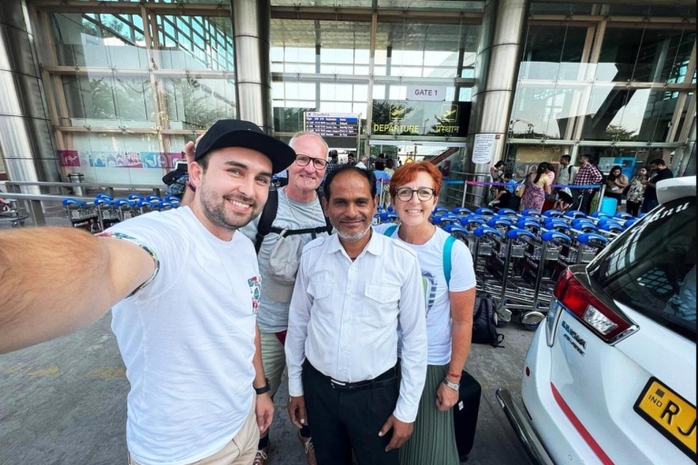Desde Delhi : Viaje privado de un día a Jaipur en coche o trenTraslado en coche