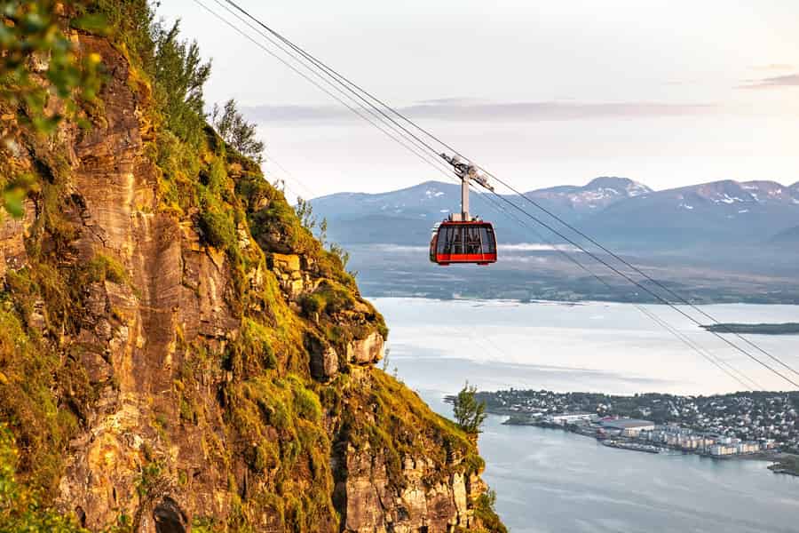 Tromsø: Hin- und Rückfahrkarte für die Seilbahn Fjellheisen. Foto: GetYourGuide