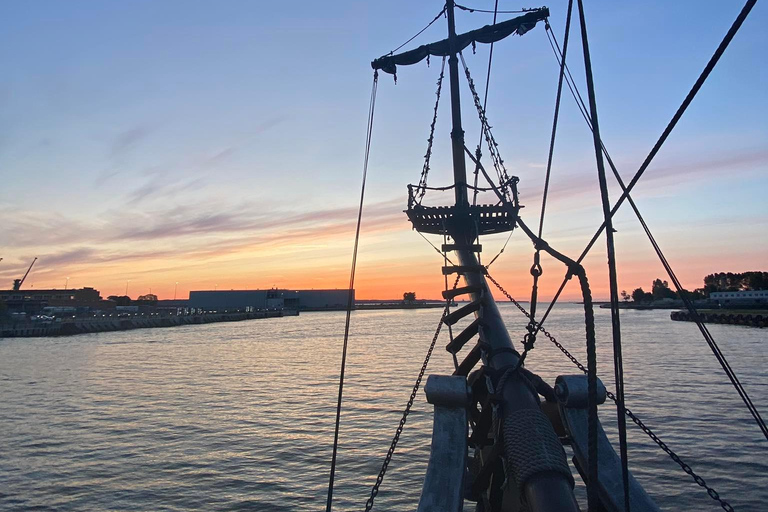 Gdansk: Guided Round-Trip Cruise to Westerplatte