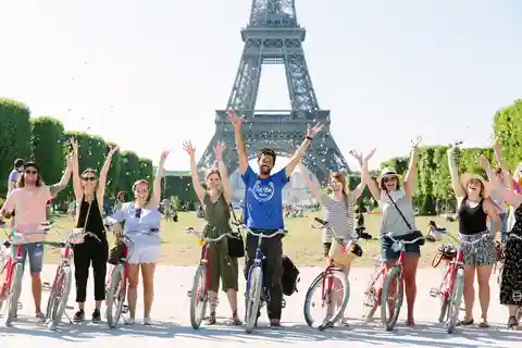 Wycieczka rowerowa do Paryża: Wieża Eiffla, Place de la Concorde i więcej