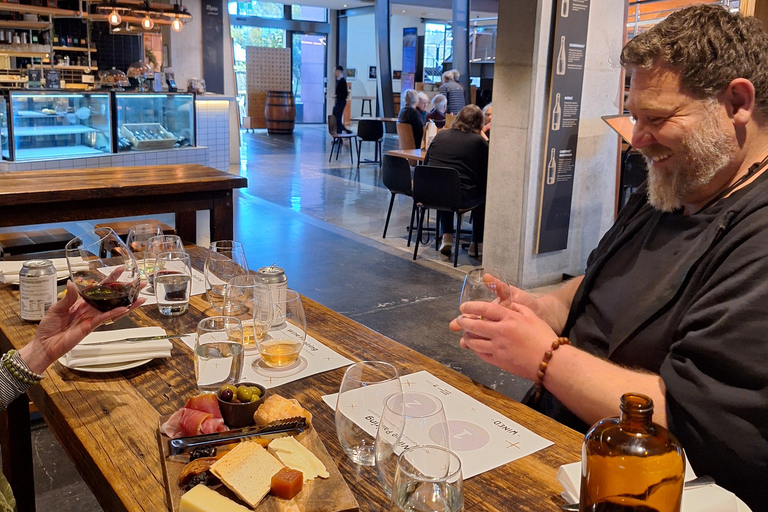 Odisseia gastronômica em Adelaide: passeio a pé com degustação de vinhosOdisseia gastronómica em Adelaide: passeio gastronómico a pé com prova de vinhos