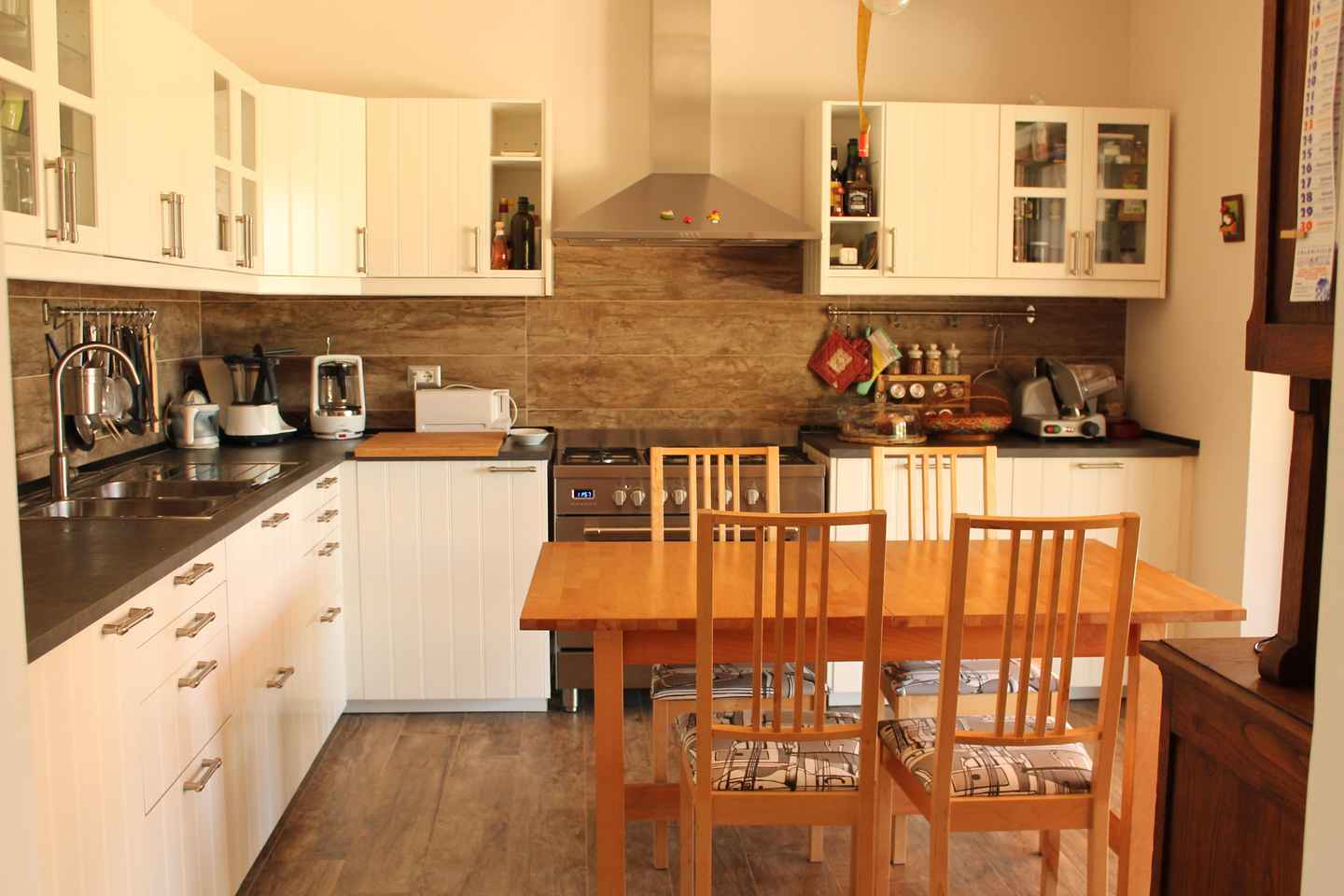 Matera: Matreiðslunámskeið & hádegismatur með víni í ólivuhólmi