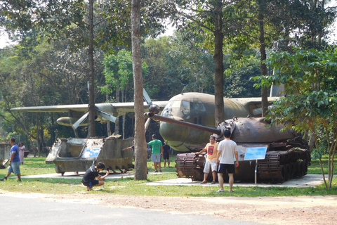 Depuis Ho Chi Minh Ville : Excursion de luxe en hors-bord dans les tunnels de Cu ChiAu départ de Ho Chi Minh Ville : Excursion de luxe en hors-bord dans les tunnels de Cu Chi