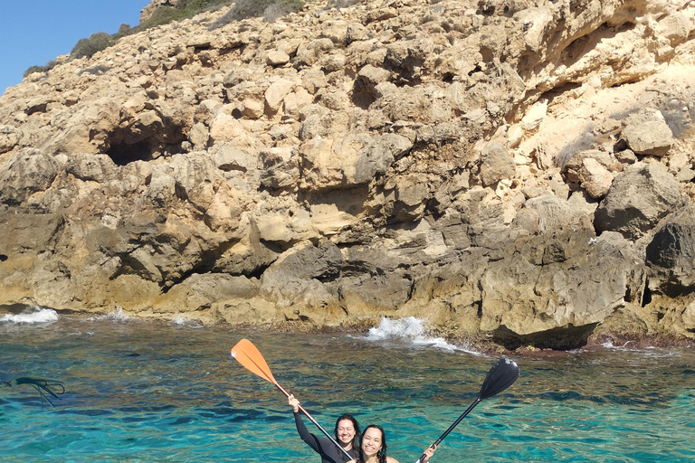Maiorca: passeio de barco em Cala Vella com natação, comida e bebidasMaiorca: passeio de barco com natação, comida e bebidas