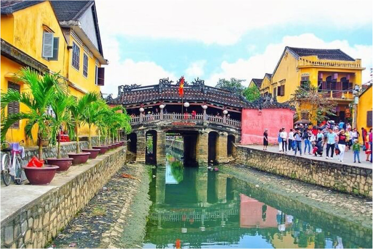 Hoi An : Visite à pied de la vieille ville avec tour en bateau aux lanternes