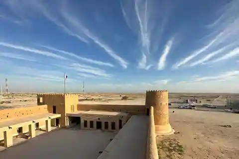 Erkunde den Norden Katars mit seinen historischen und archäologischen Stätten.